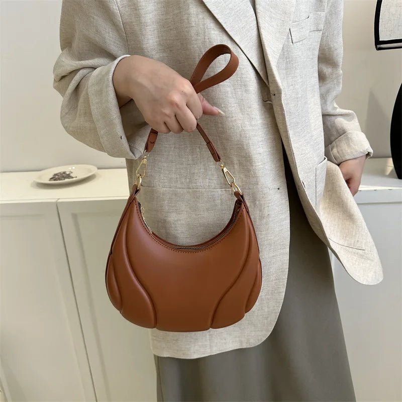 Retro Solid Color Shoulder Bag PU Leather Handbags for Women Simple Ladies Underarm Bag Designer Hobos Saddle Crescent Chic Bag image 3