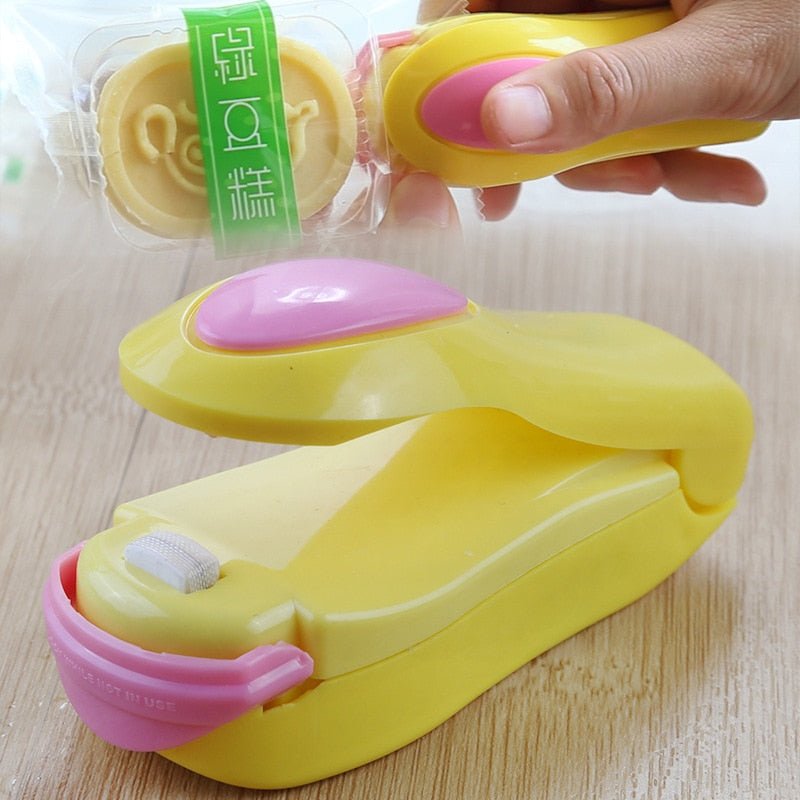 Portable Household Mini Sealing Machine image 3