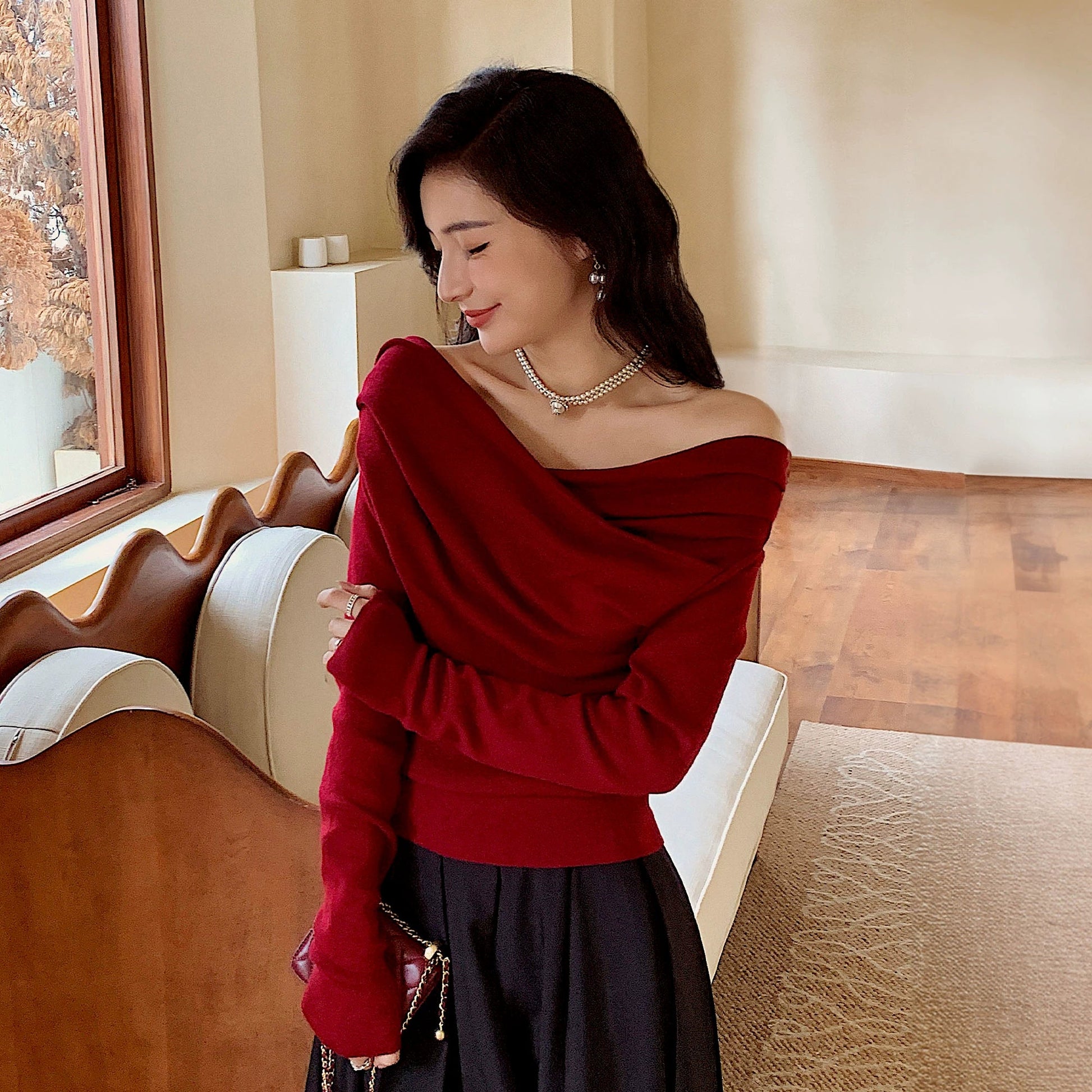 Off-the-Shoulder Women's Homemade off-the-Neck Sweater for Autumn and Winter image