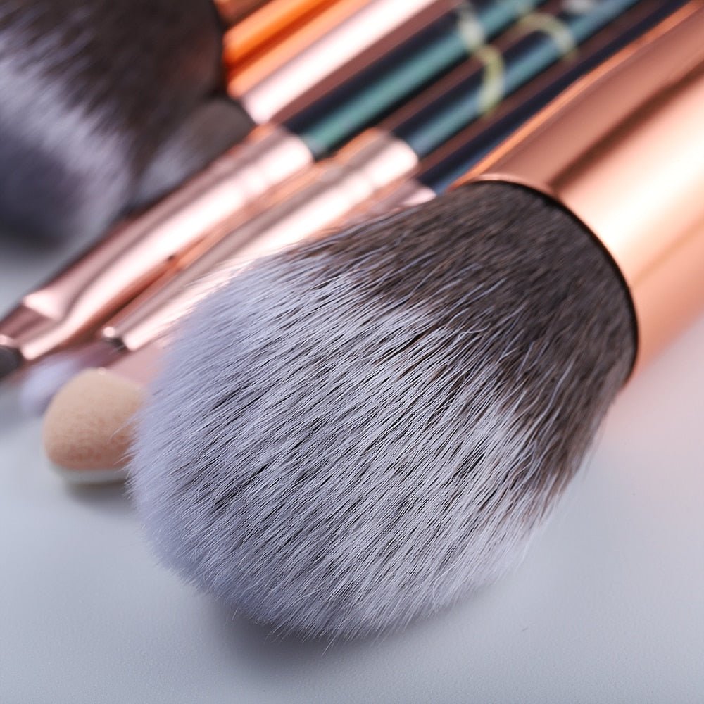 15Pcs Cosmetic Powder Eye Shadow Foundation Makeup Brushes Tool Set image 0